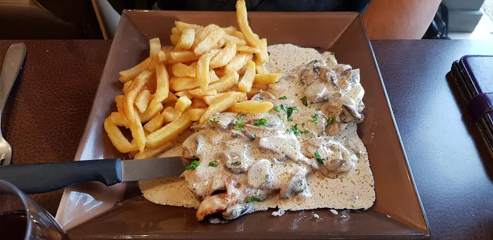 Escalope de Dinde À la Normande